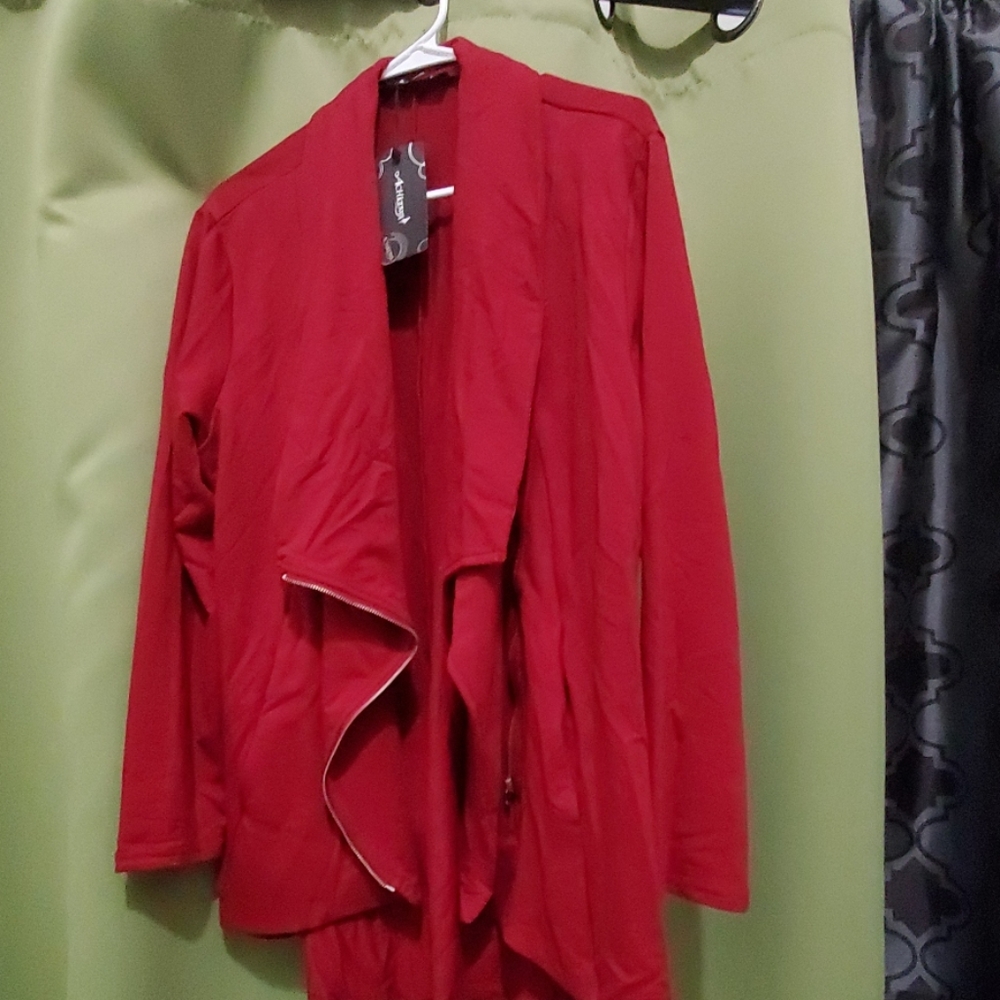 Light jacket with zipper in front